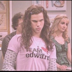 Meet your Posher, Roxan